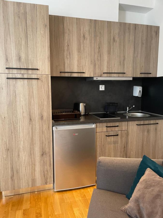 Falling Star Apartman Brzeće מראה חיצוני תמונה